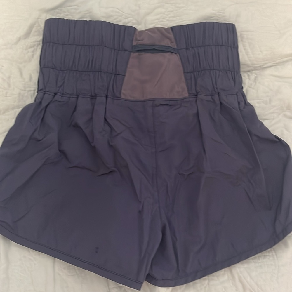 Purple, free people shorts size extra small, small, good condition a tiny stain - Picture 2 of 2
